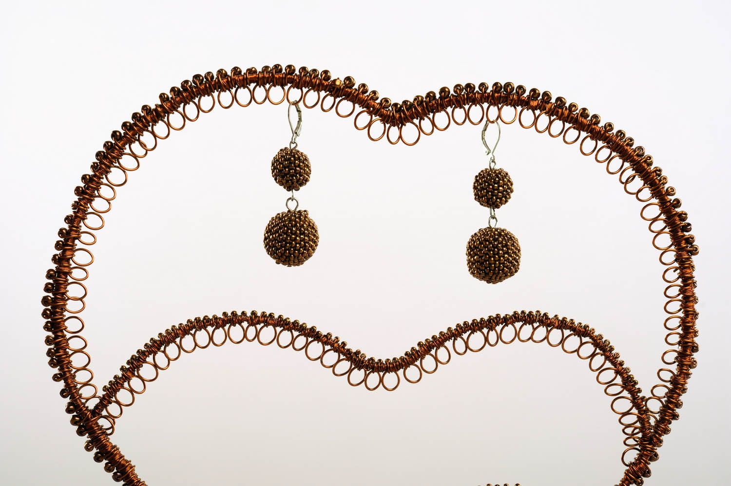 Orecchini di perline fatti a mano rotondi accessorio originale bello da donna
 foto 2
