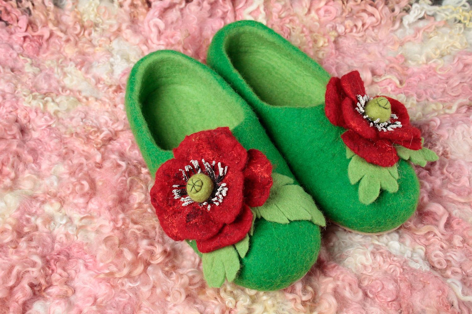Handmade felted green slippers home woolen slippers warm stylish present  photo 1