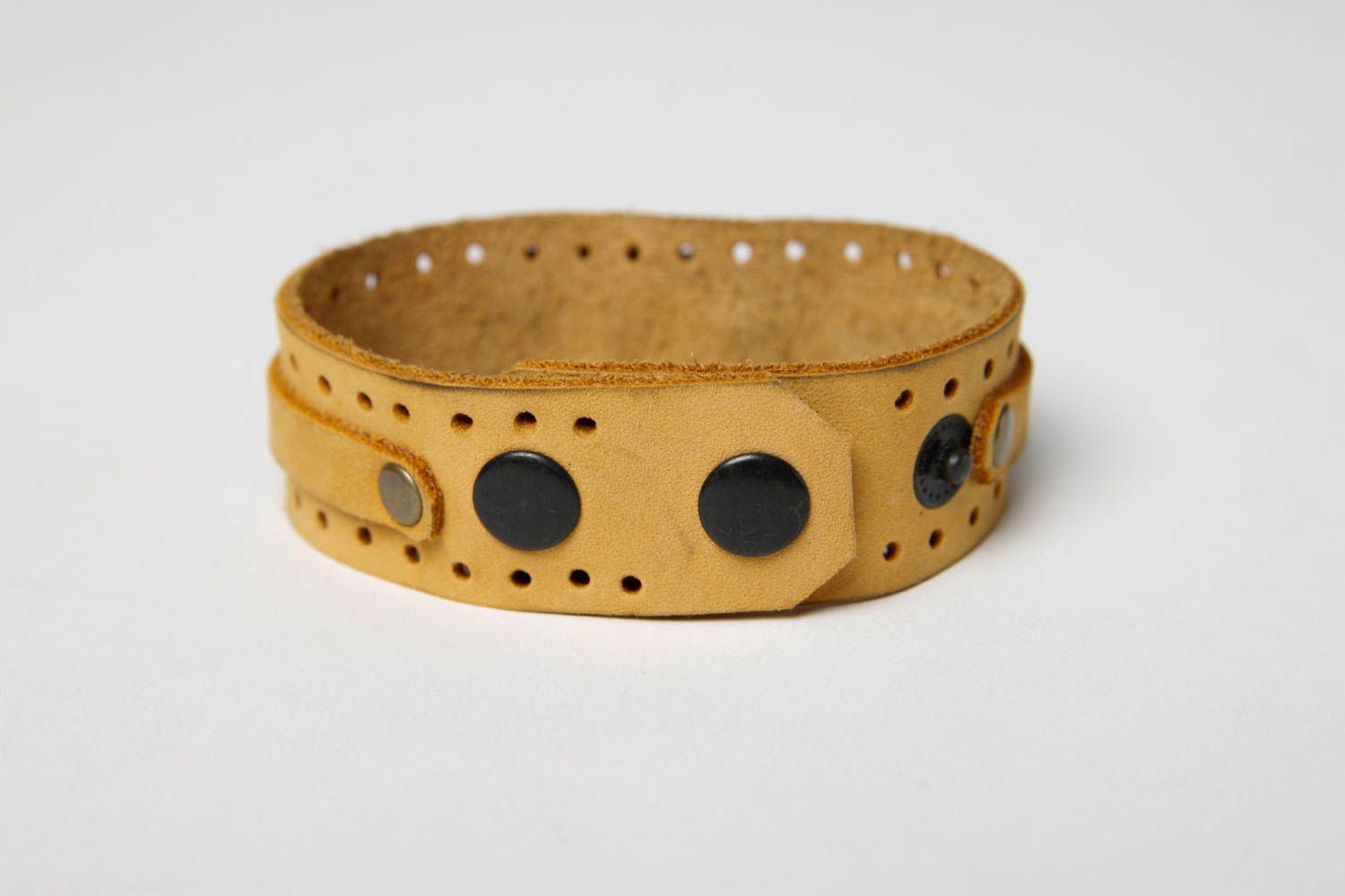 Handmade breites Armband aus Leder Designer Schmuck Accessoire für Frauen hell foto 5