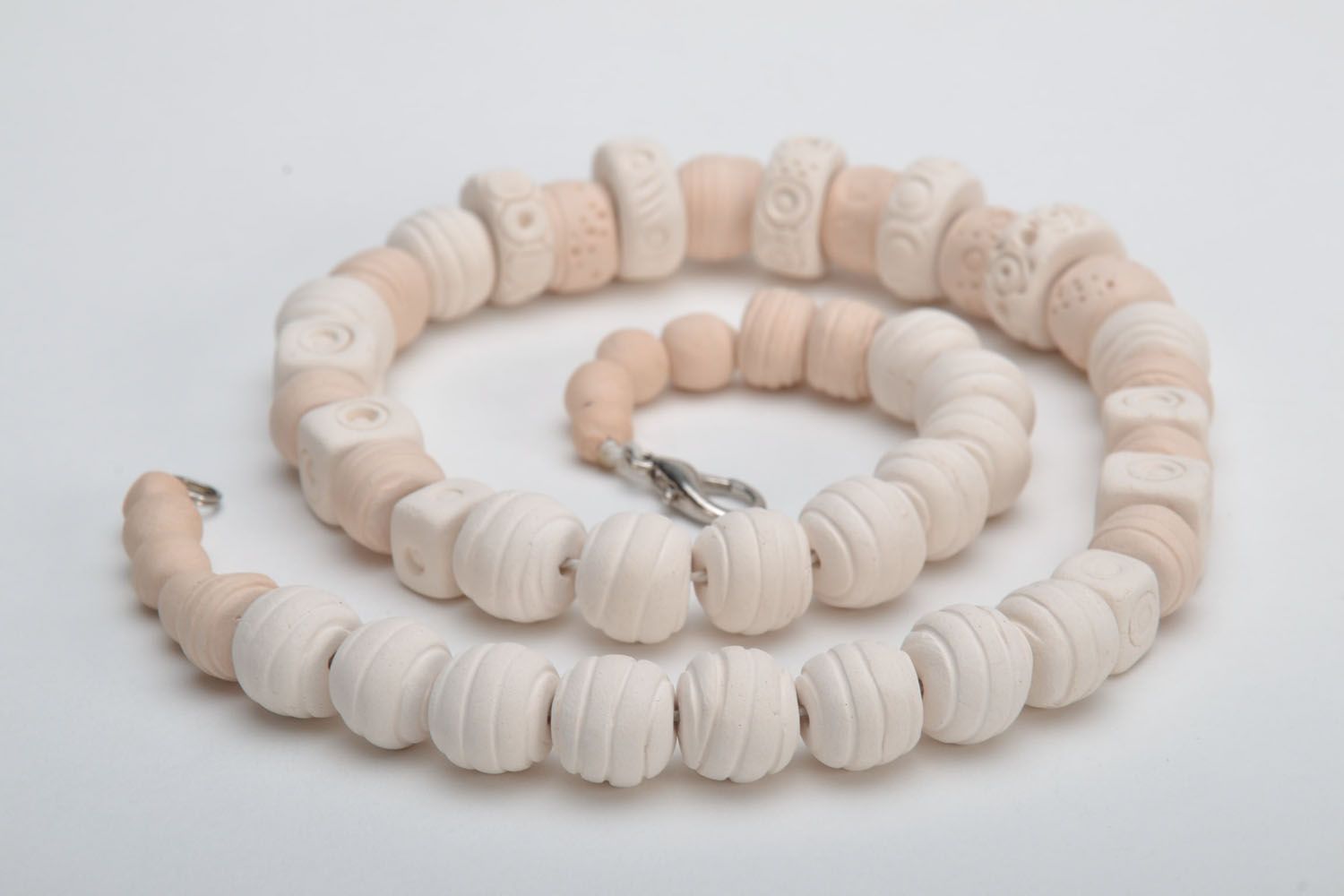 White clay bead necklace photo 3