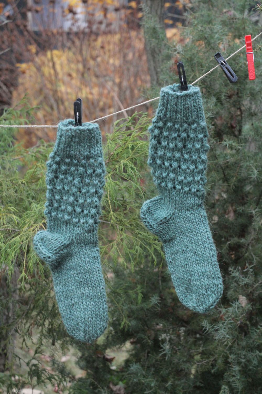 Chaussettes tricotées laine faites main photo 1