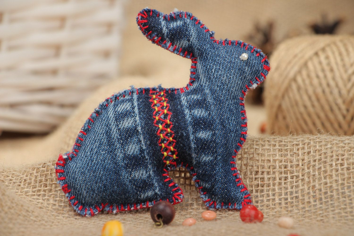 Пасхальный кролик из ткани ручной работы для декора дома игрушка интерьерная фото 1