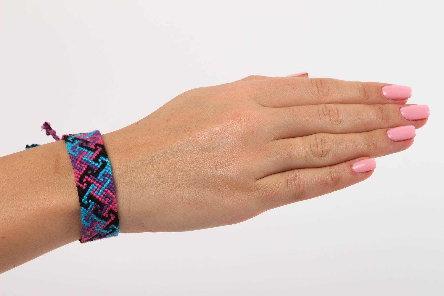 Bracelet tendance Bijou fait main tressé en fils multicolore Cadeau pour femme photo 5