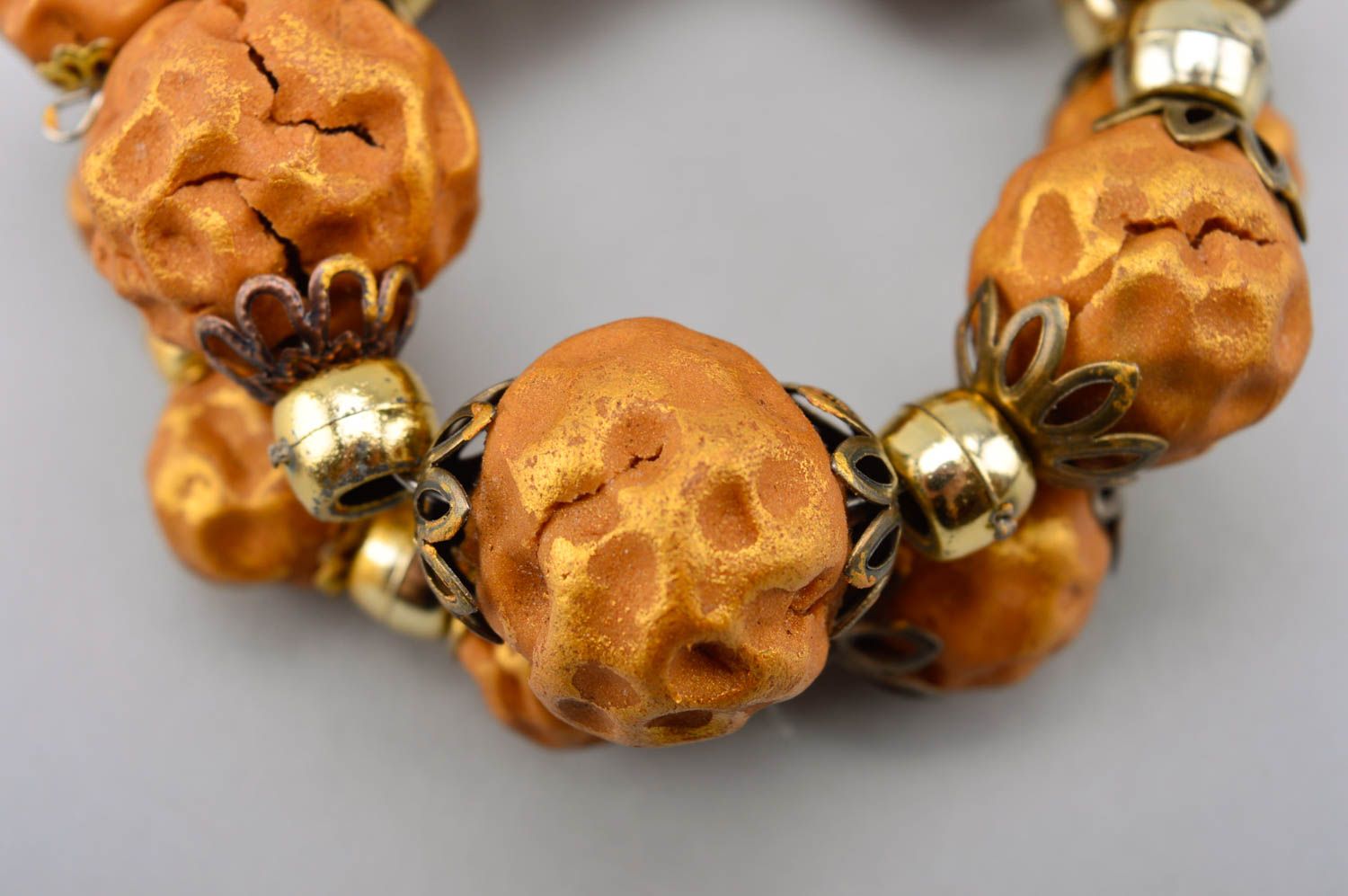 Light bright beads bracelet on elastic stretch string photo 5