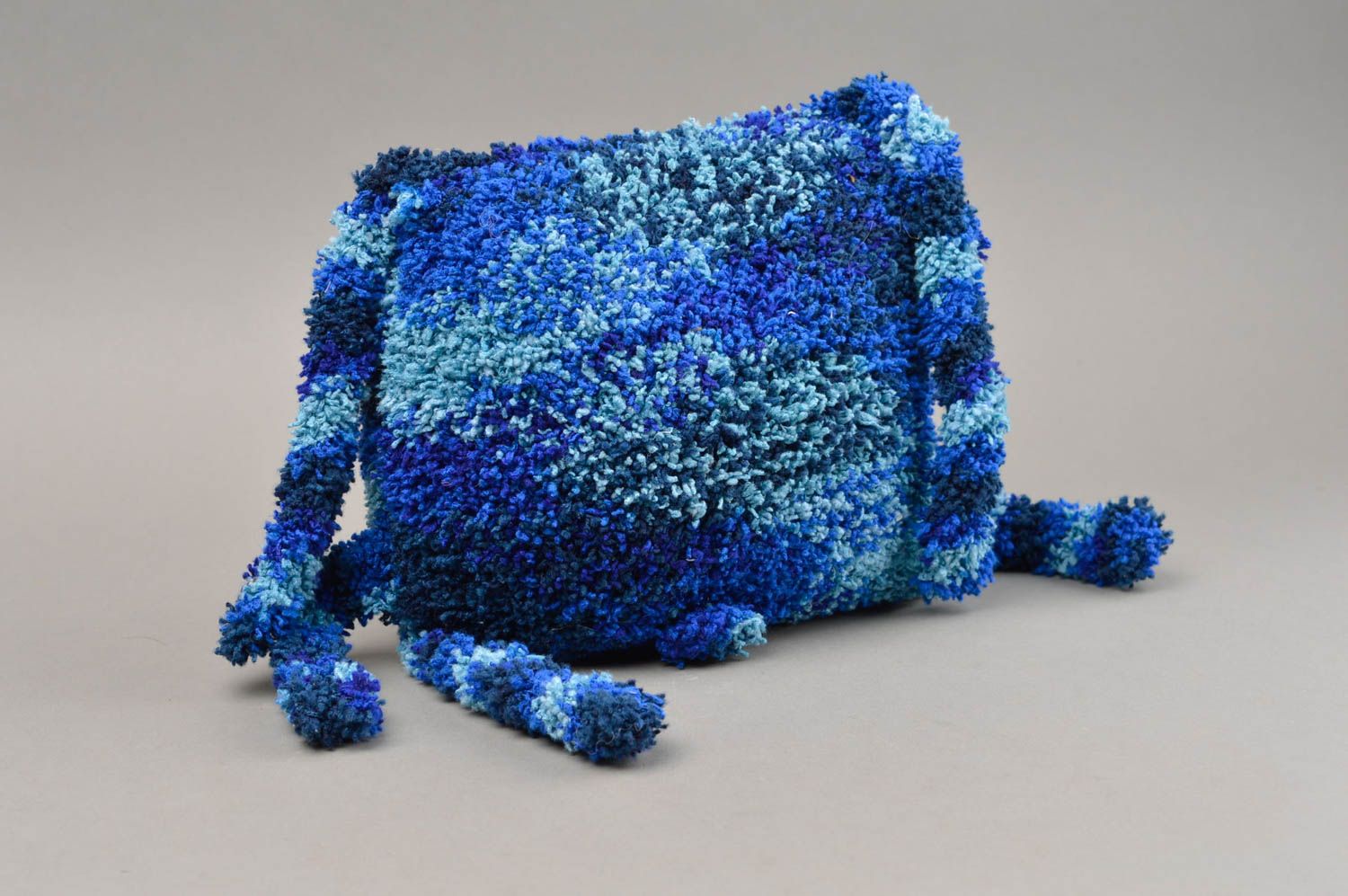 Peluche pieuvre bleue belle tricotée au crochet faite main pour enfant photo 4