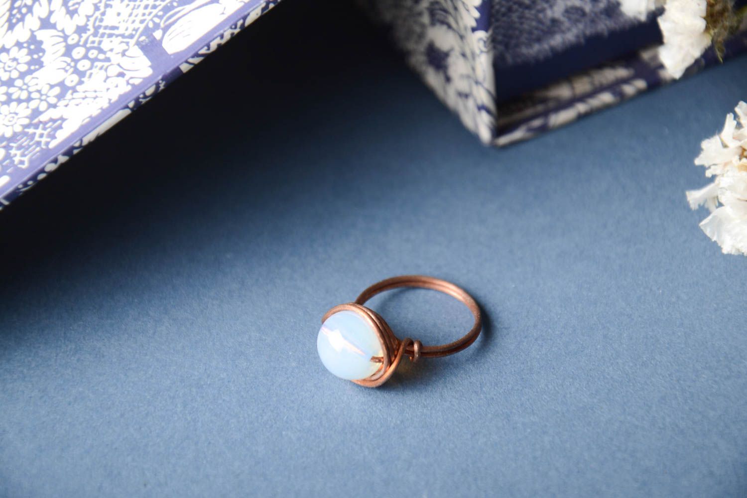 Очаровательное кольцо хэнд мейд украшение в технике wire wrap медное кольцо фото 1