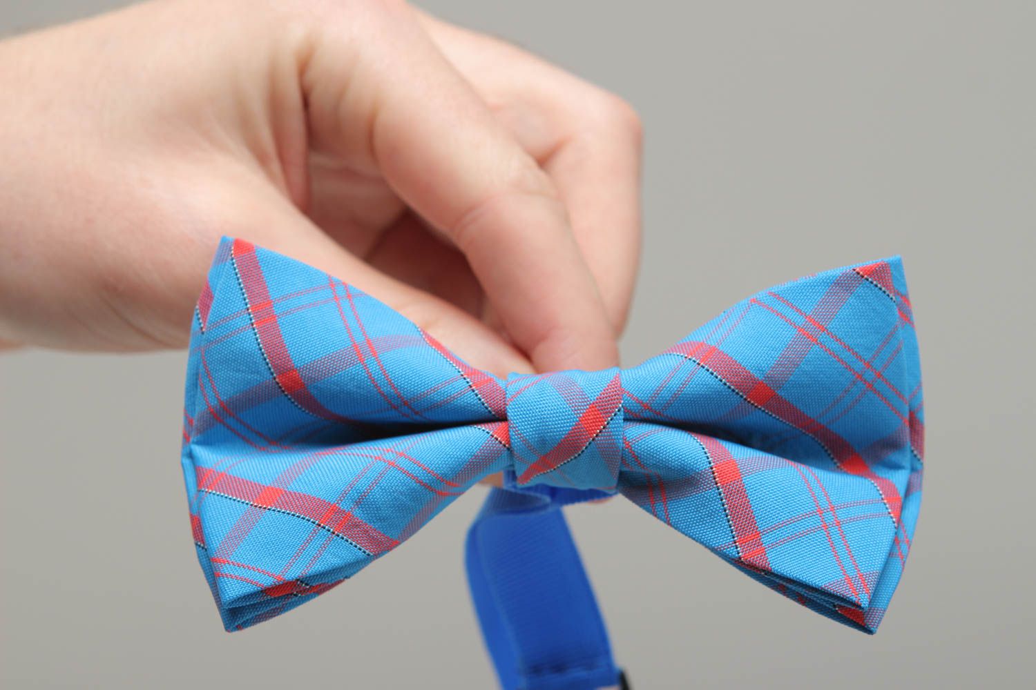 Bright checkered bow tie made of cotton fabric photo 4