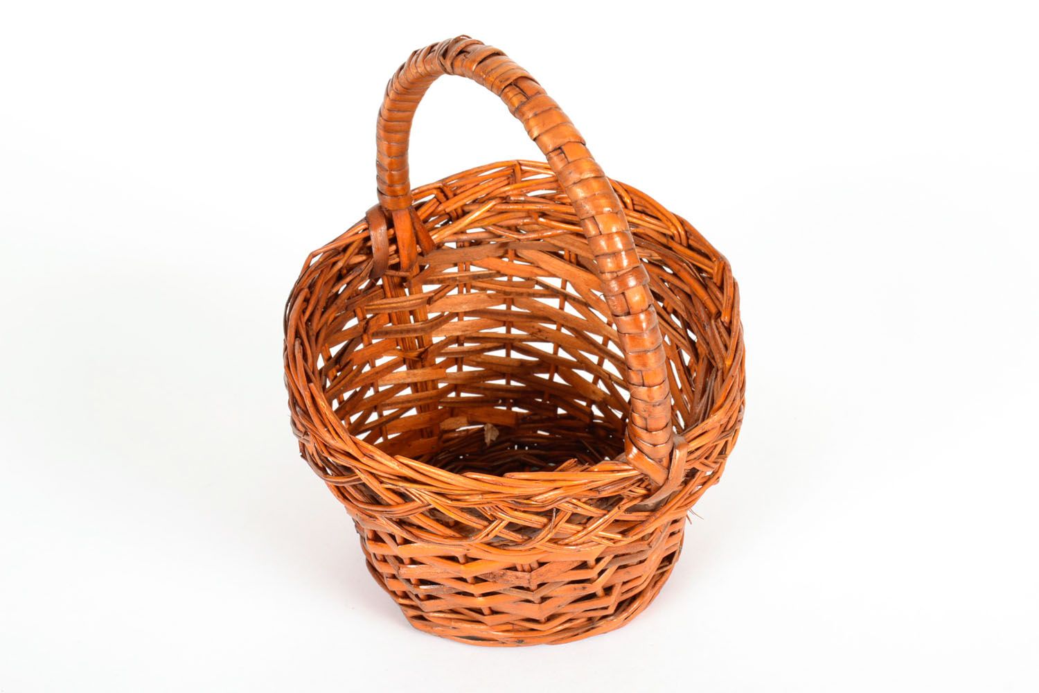 Woven basket with handle photo 4