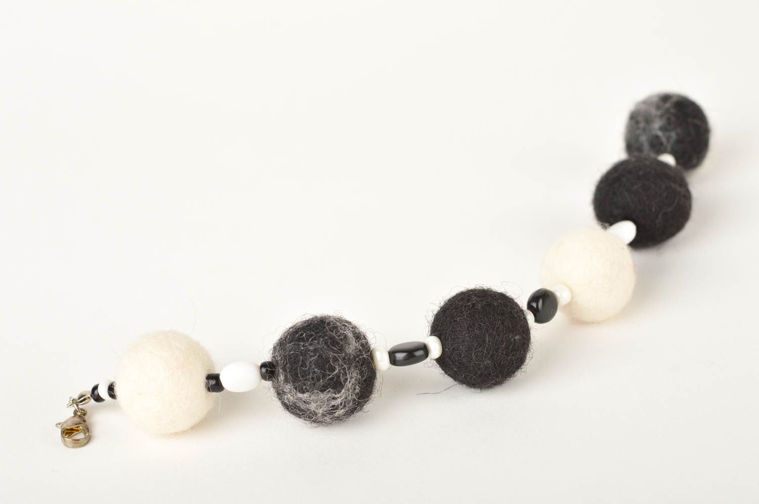Handmade bracelet unusual accessory gift ideas woolen bracelet for women photo 2