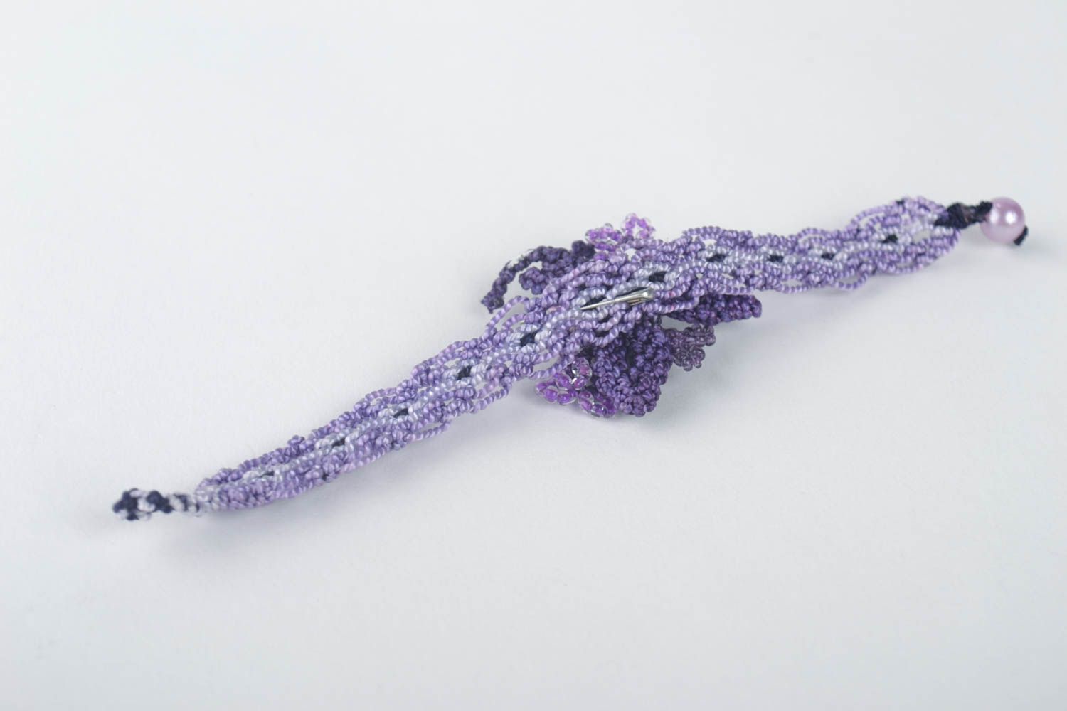 Bracelet design avec Broche textile faits main violets macramé Cadeau femme photo 4