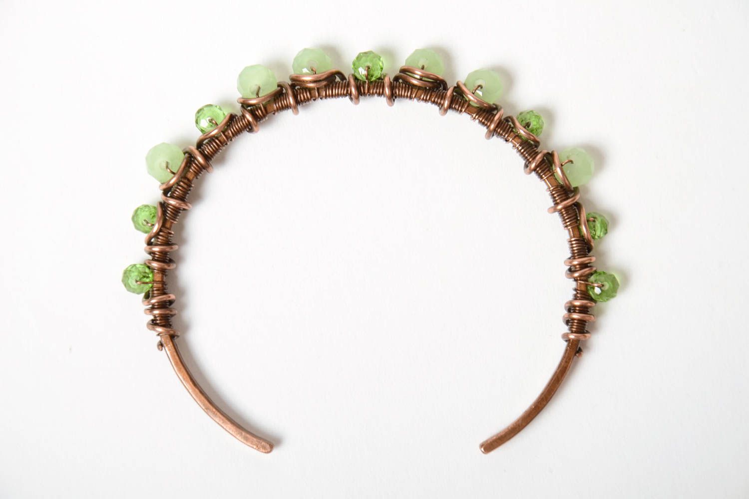 Handmade laconic wire wrap copper wrist bracelet with quartz beads for women photo 4