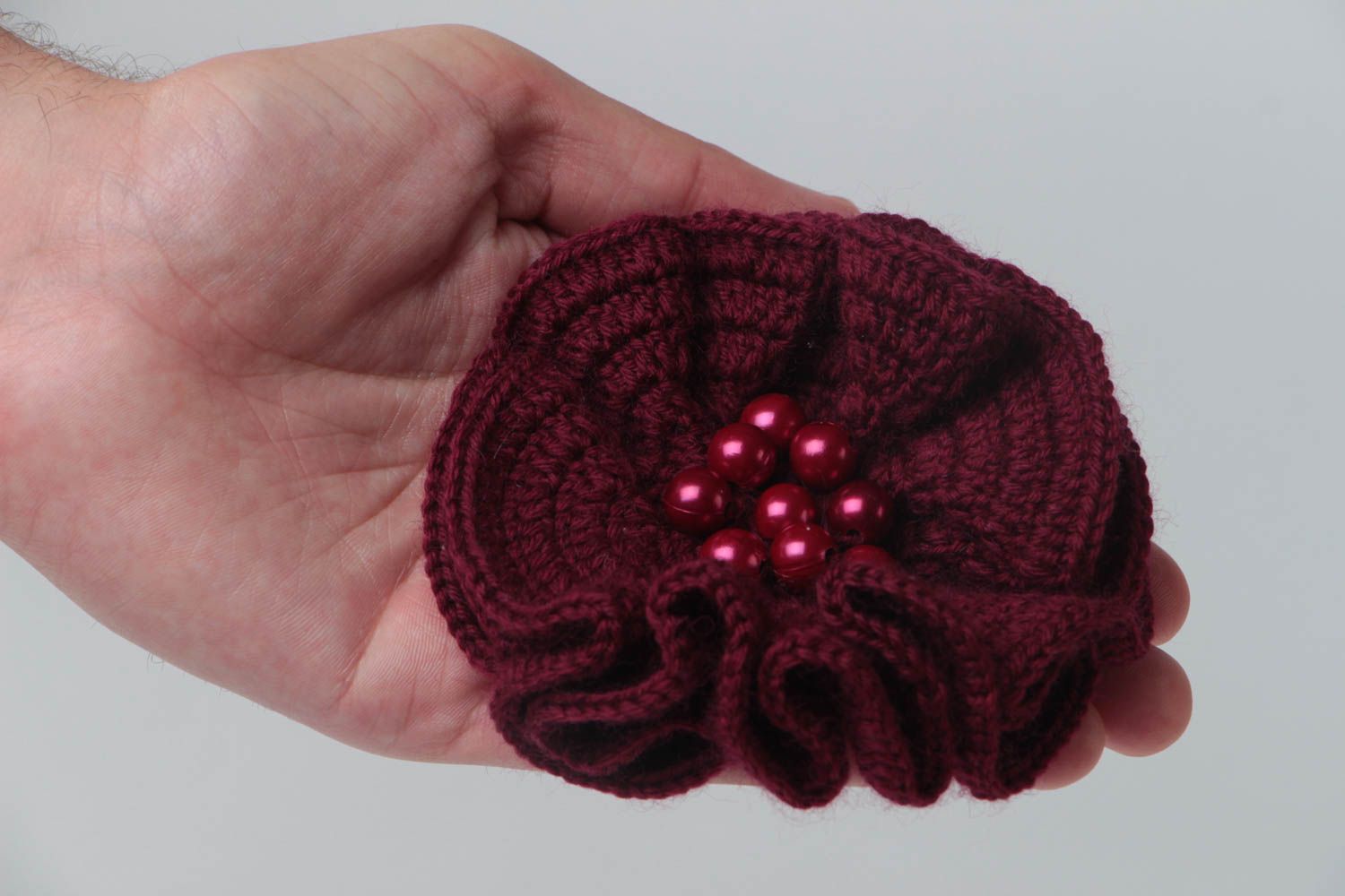 Broche hecho a mano de hilos de lana accesorio de moda regalo original foto 5