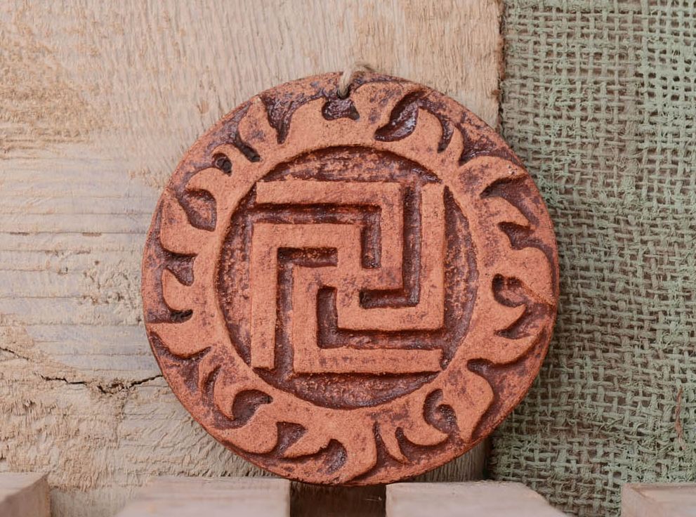 Pingente talismã artesanal de interior de cerâmica para a decoração da casa Rysich foto 1