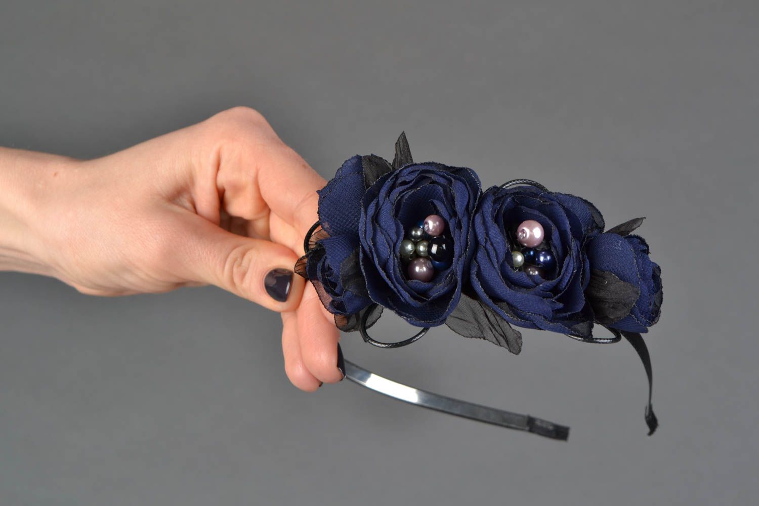 Handmade Haarreif mit Blumen aus Stoff Blau Abendlich foto 1