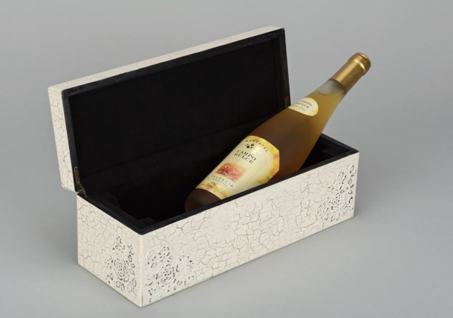 Wooden box for bottle photo 1