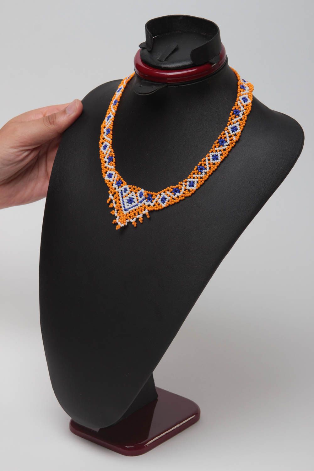 Ожерелье из бисера оранжевое яркое необычное в этно стиле ручная работа фото 5