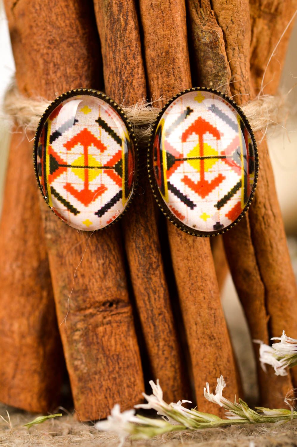 Boucles d'oreilles cabochons Bijou fait main à motifs originaux Cadeau femme photo 1