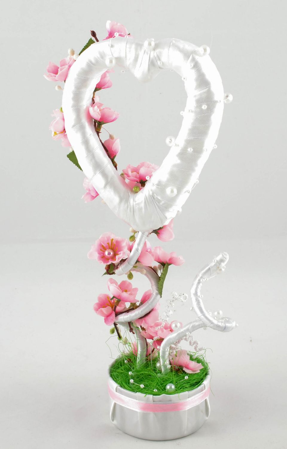 Декоративное дерево в виде сердца для свадебного декора фото 5