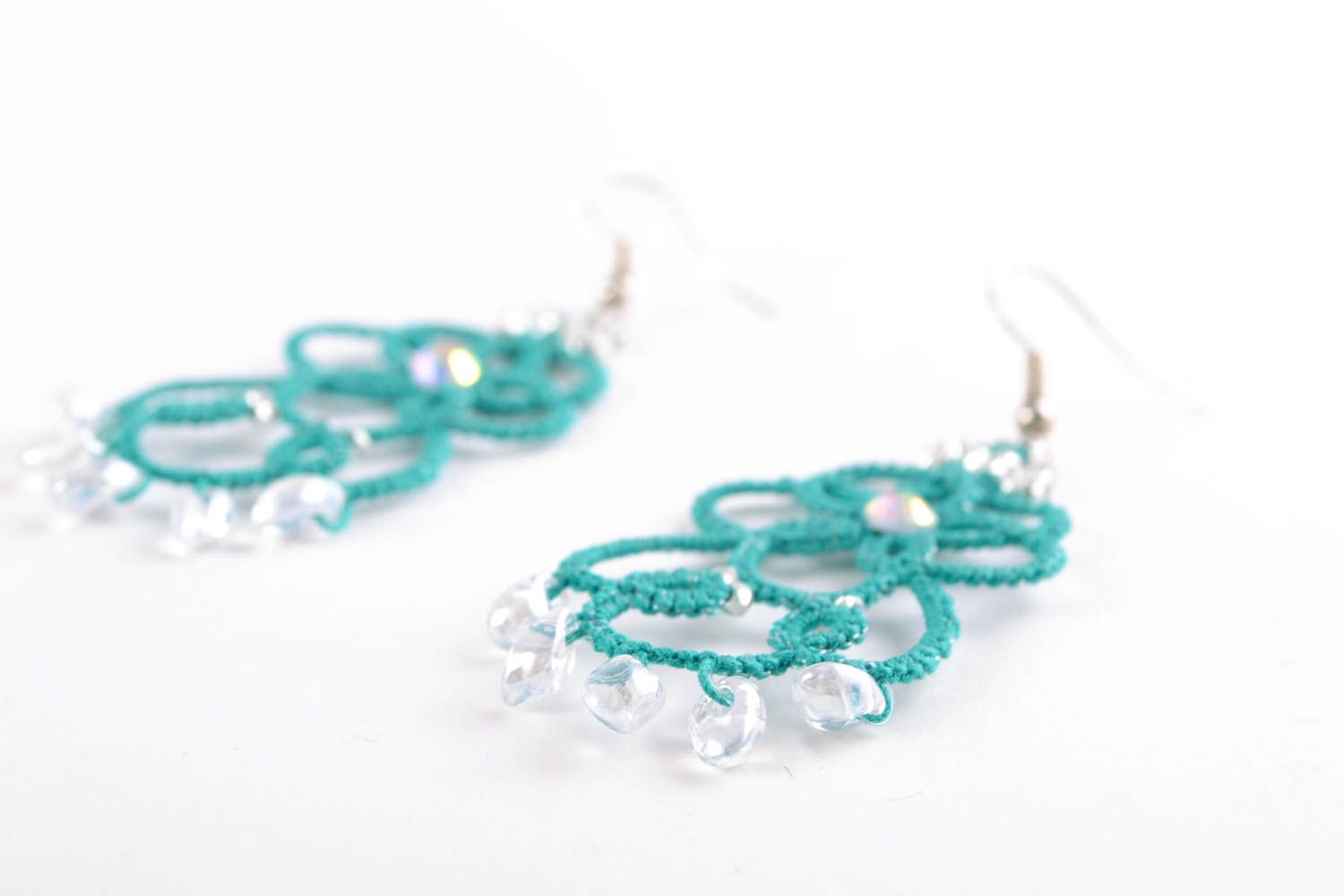 Tatting lacy earrings woven with shuttle photo 4