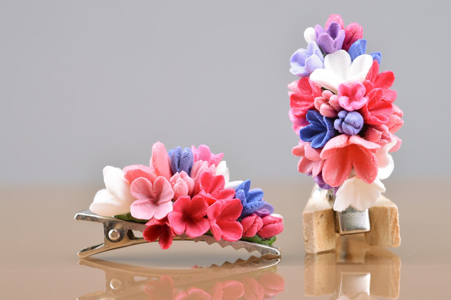 Hand molded volume polymer clay flower hair pins set 2 items photo 4