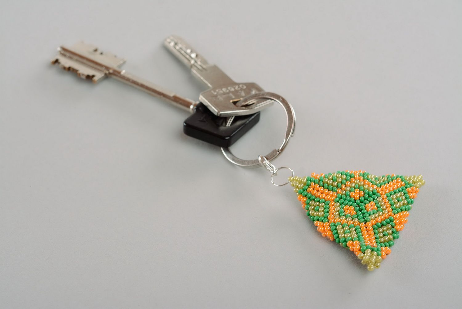 Keychain made of beads photo 1