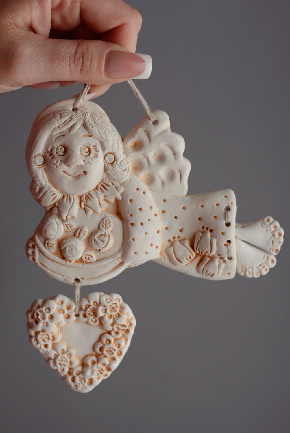Clay wall pendant Angel with Gifts photo 5