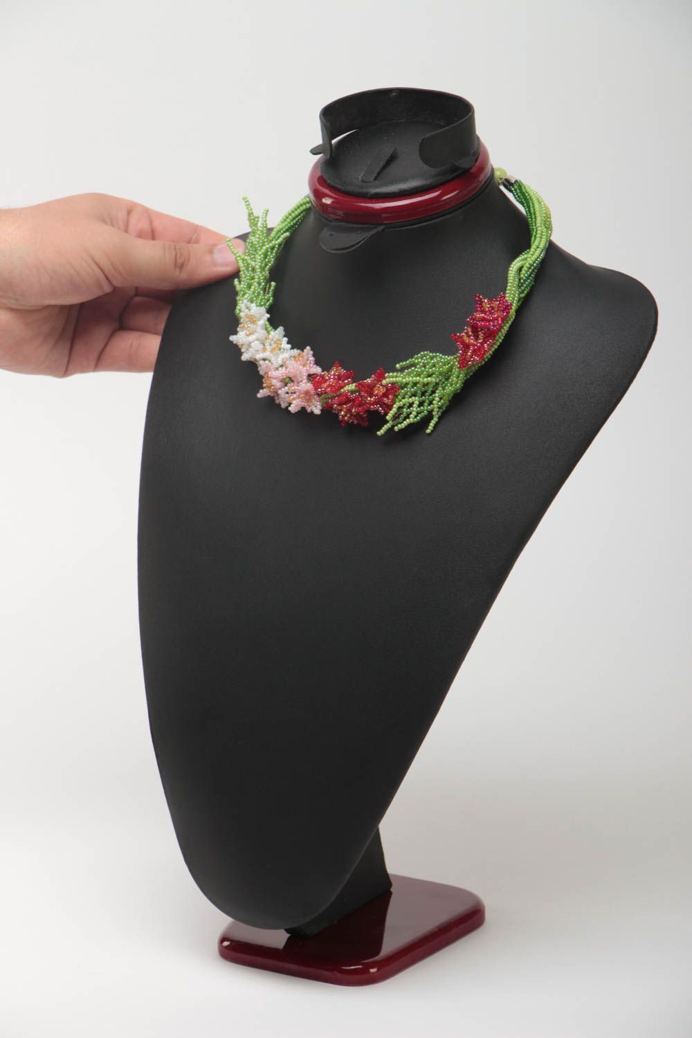 Ожерелье из бисера цветочное яркое летнее женственное красивое ручной работы фото 5