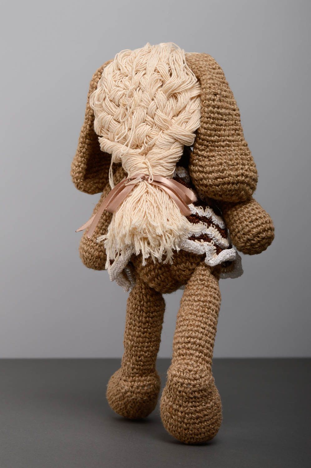 Grande peluche tricotée au crochet Hase photo 4