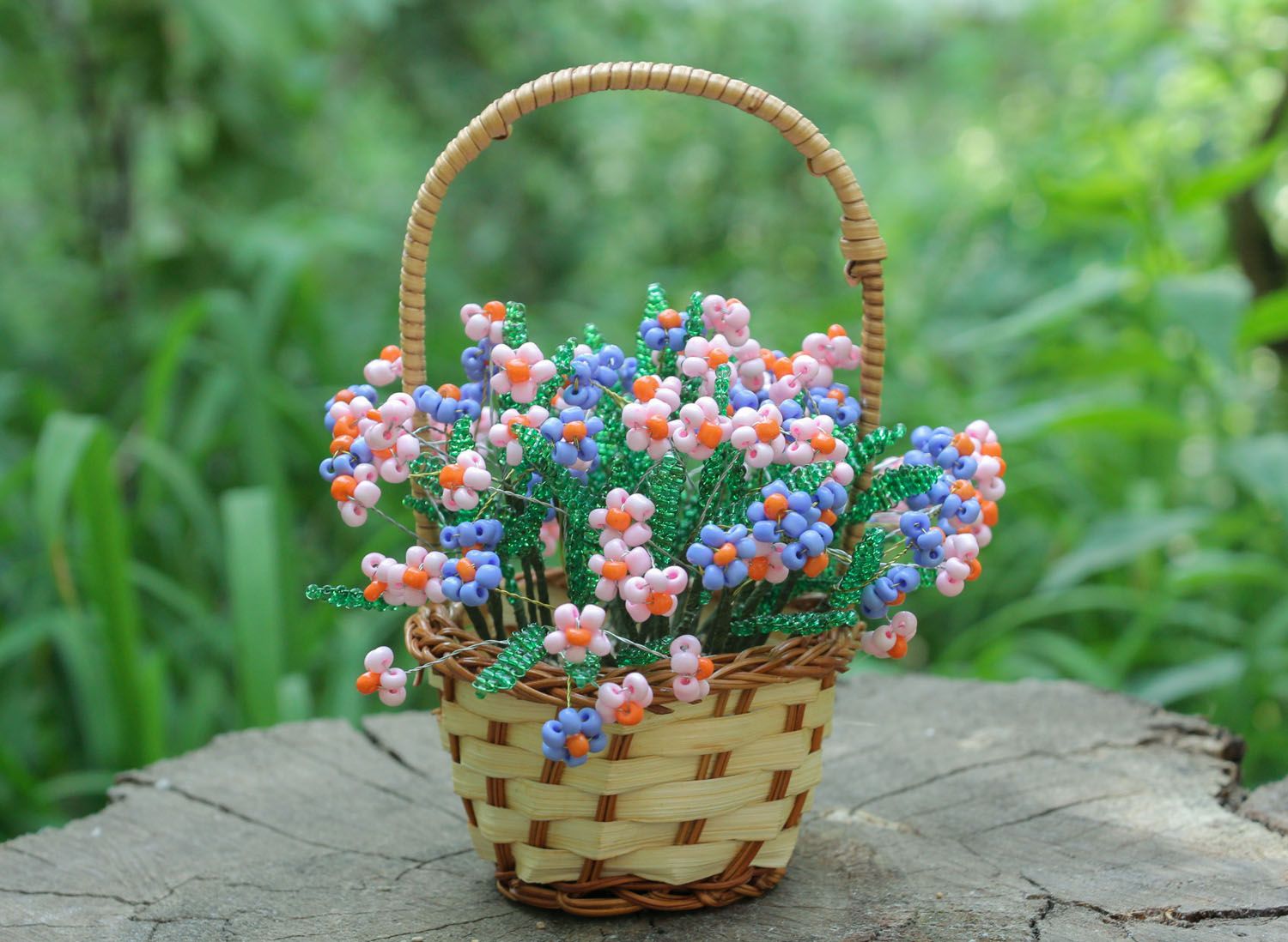 Букет цветов из бисера фото 1