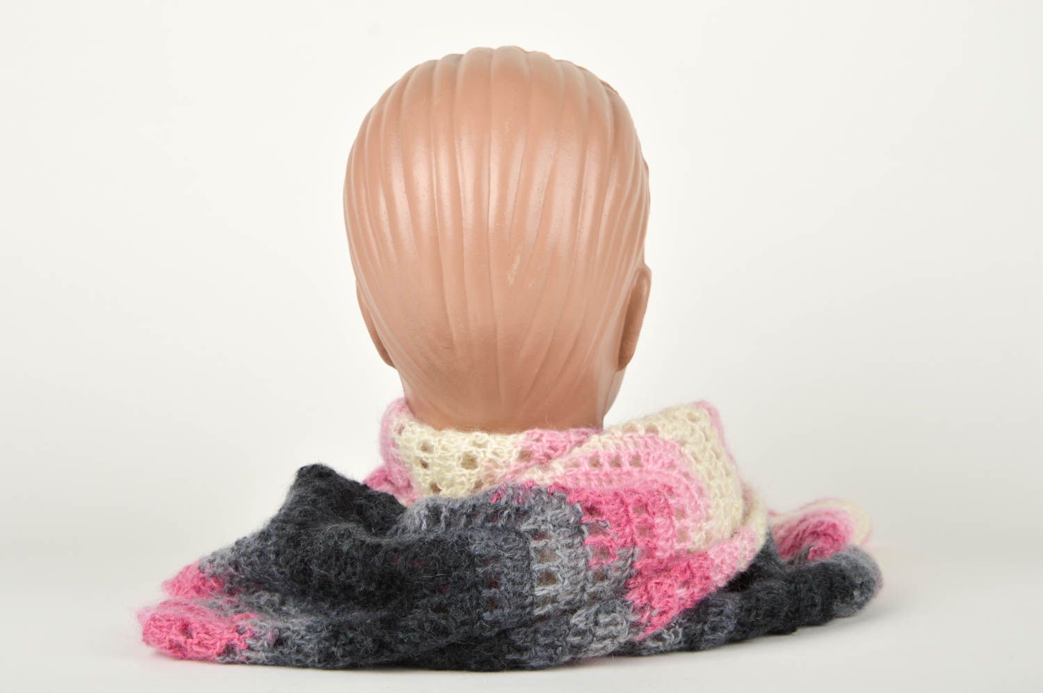 Шарф ручной работы шерстяной шарф крючком серо-розовый узорный женский шарф фото 5