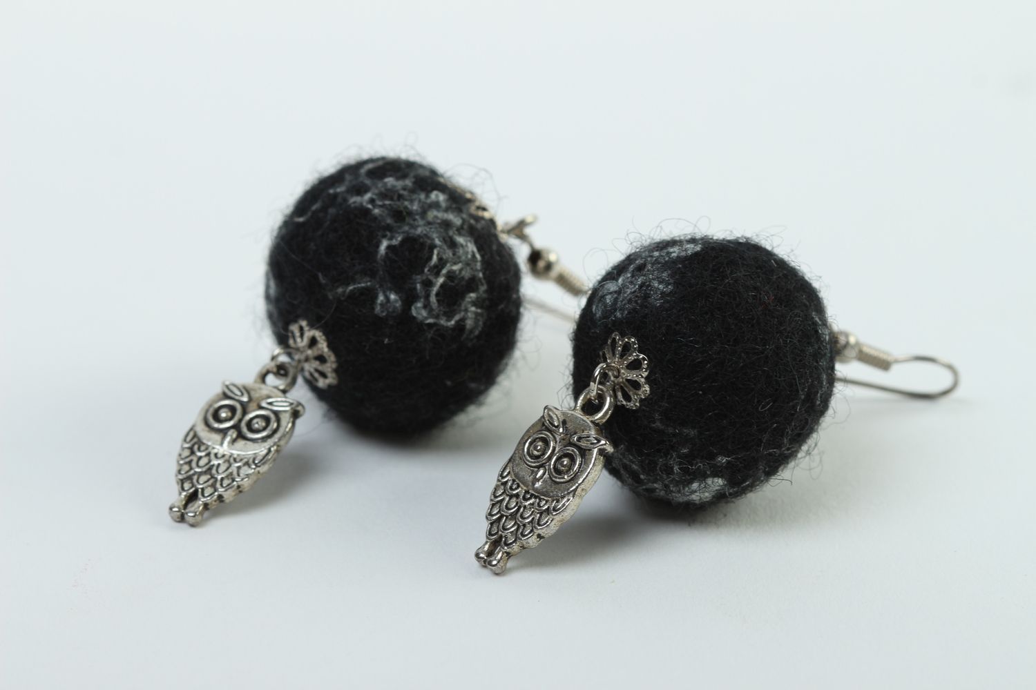Beautiful handmade felted wool earrings ball earrings design handmade accessory photo 3