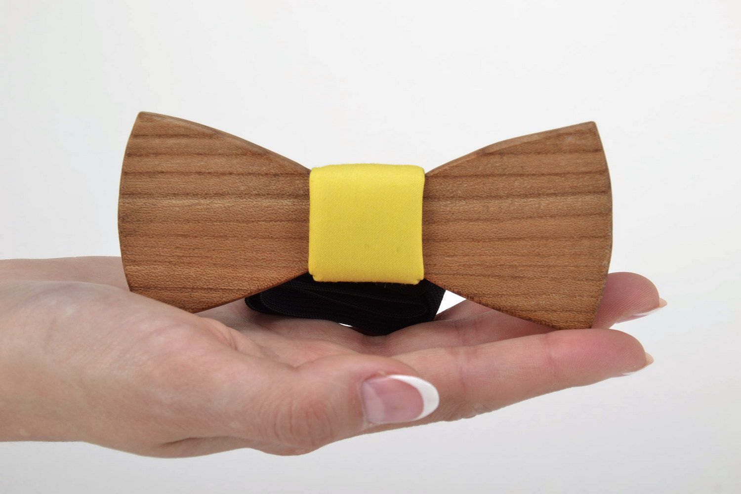 Wooden bow tie with yellow center photo 5