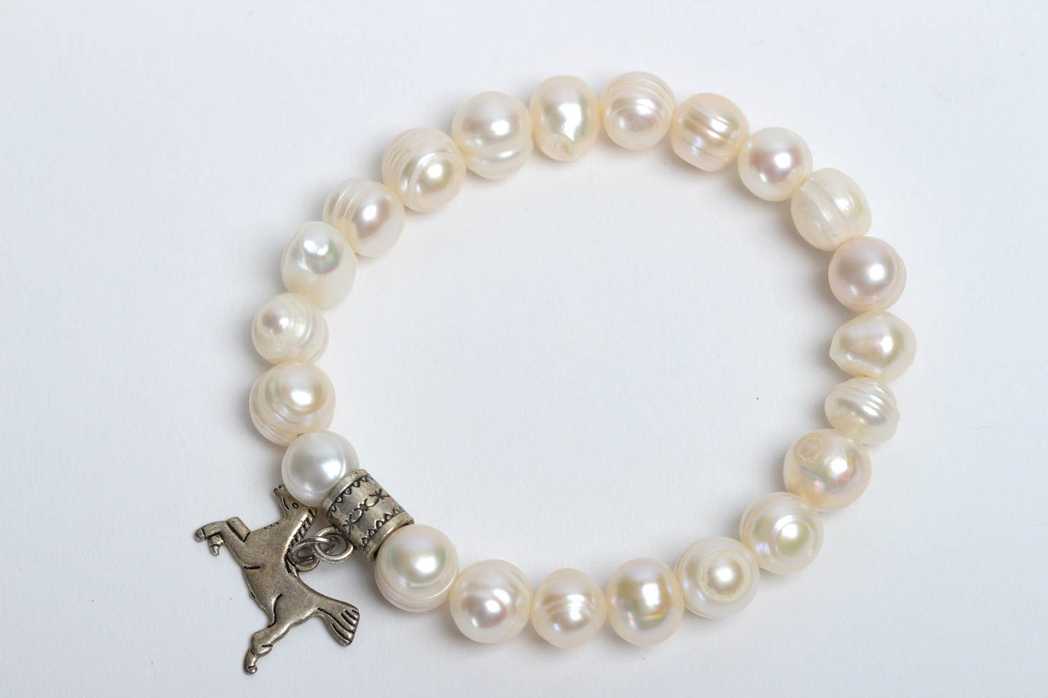 Pulsera de perlas blancas artesanal regalo original accesorio para mujer foto 2