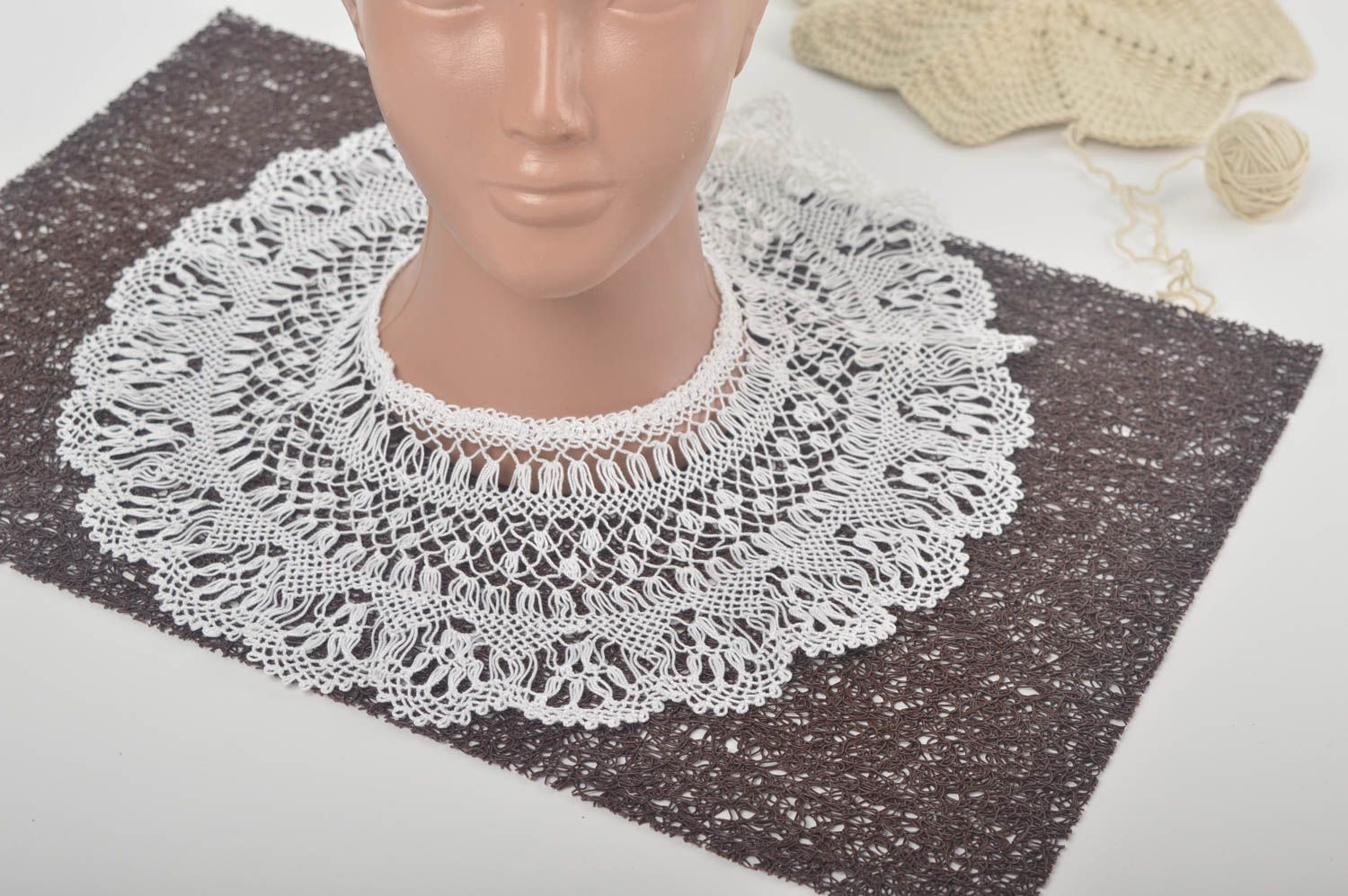 Handmade neck collar crocheted collar white openwork collar evening collar photo 1