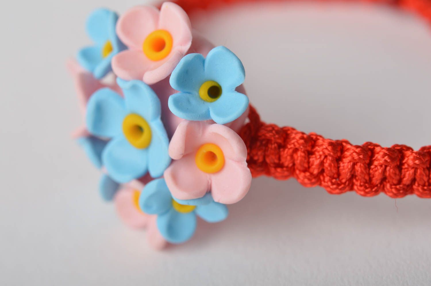Bracelet fin Bijou fait main avec fleurs en pâte polymère Cadeau pour enfant photo 3
