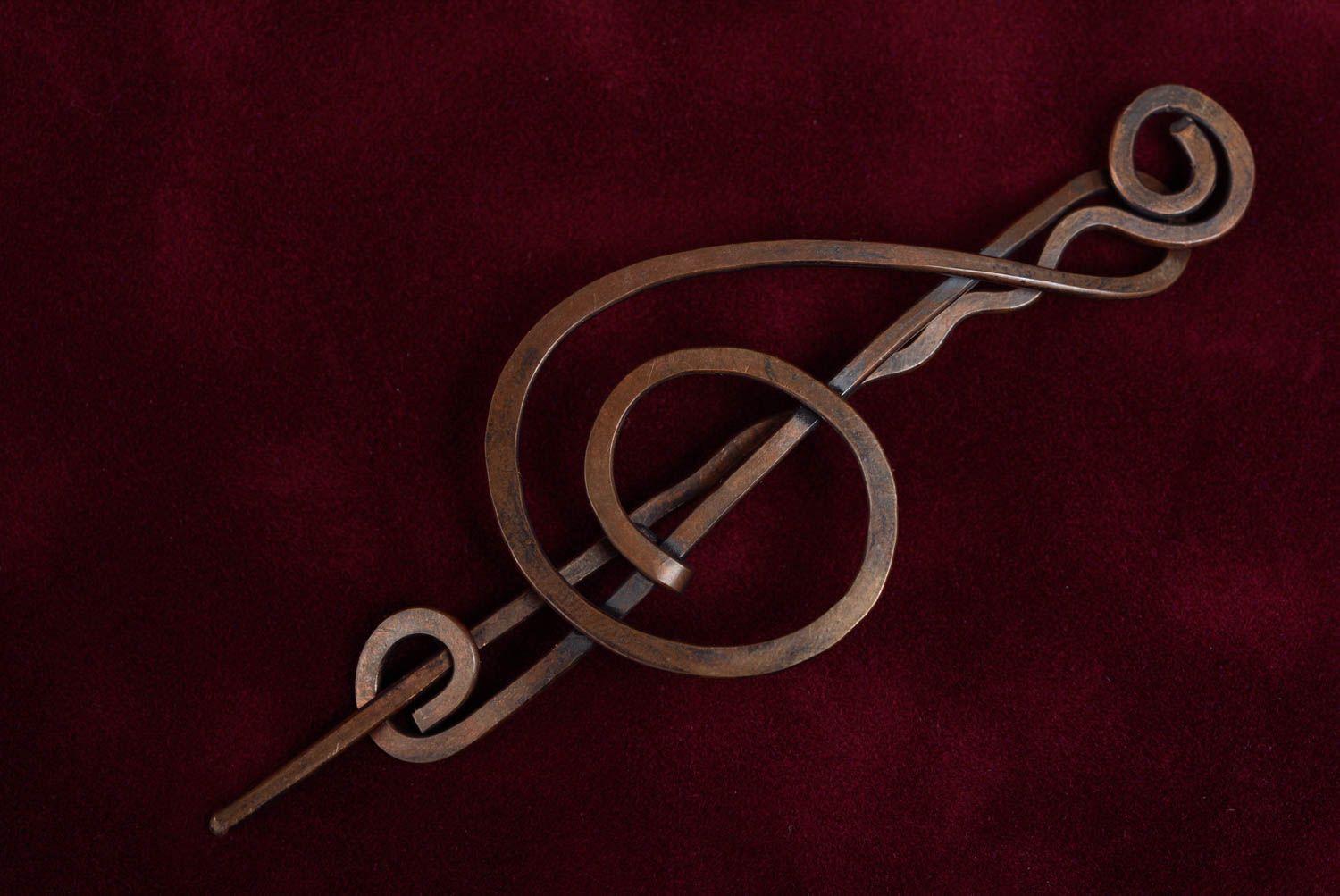 Заколка для волос в технике wire wrap из меди скрипичный ключ ручная работа фото 1