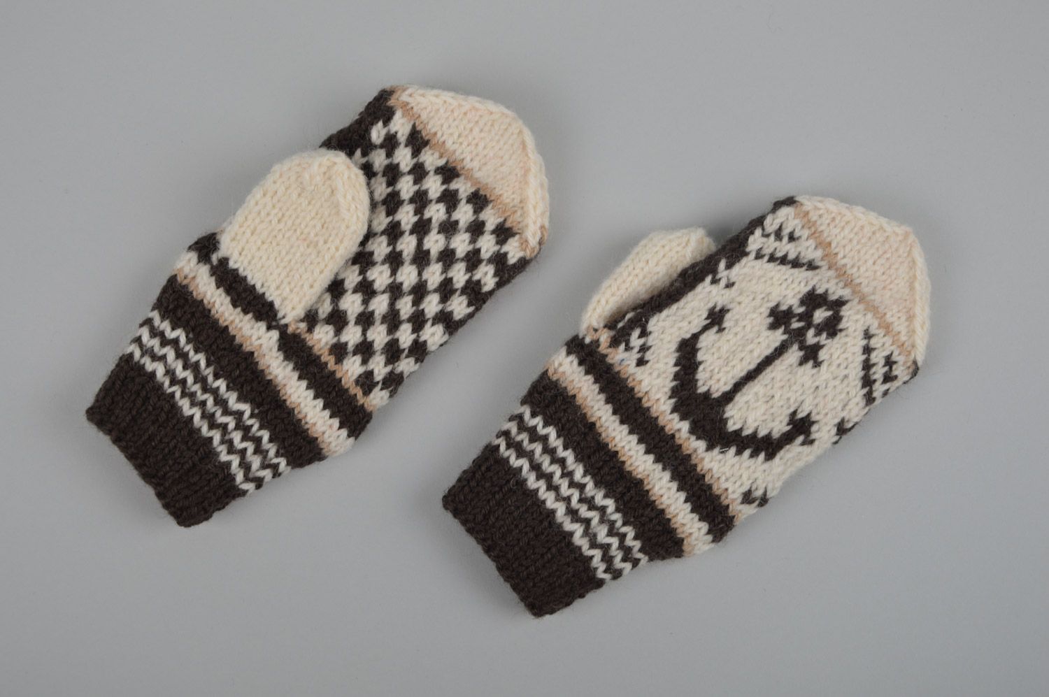 Homemade mittens knitted of natural wool with far isle ornaments Anchors for kids photo 4