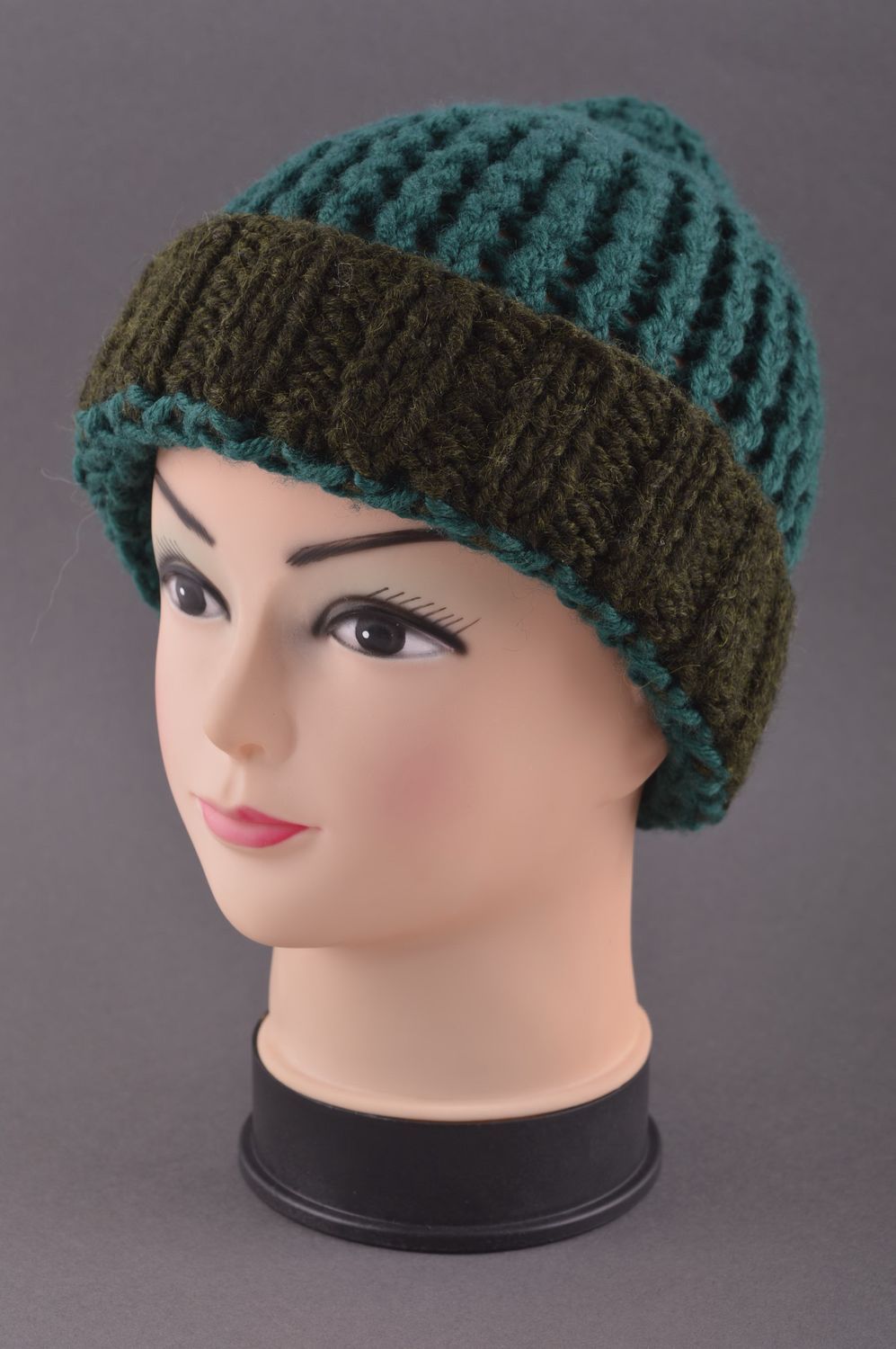 Bonnet tricot fait main Chapeau chaud d'hiver noir vert Vêtement femme photo 1