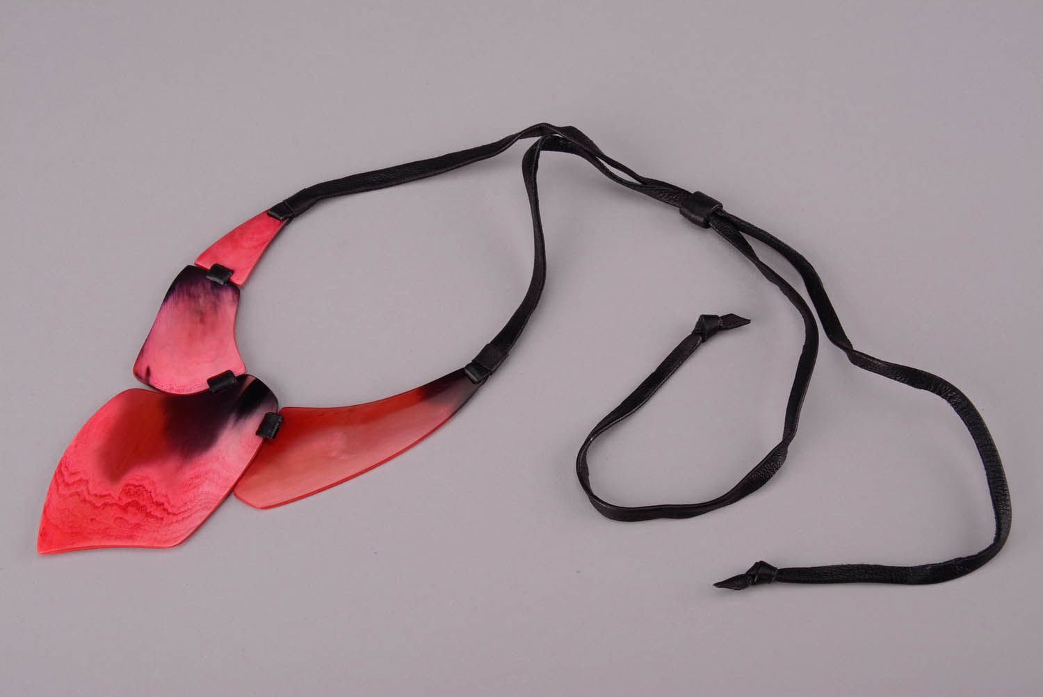 Rotes Horn-Collier foto 3
