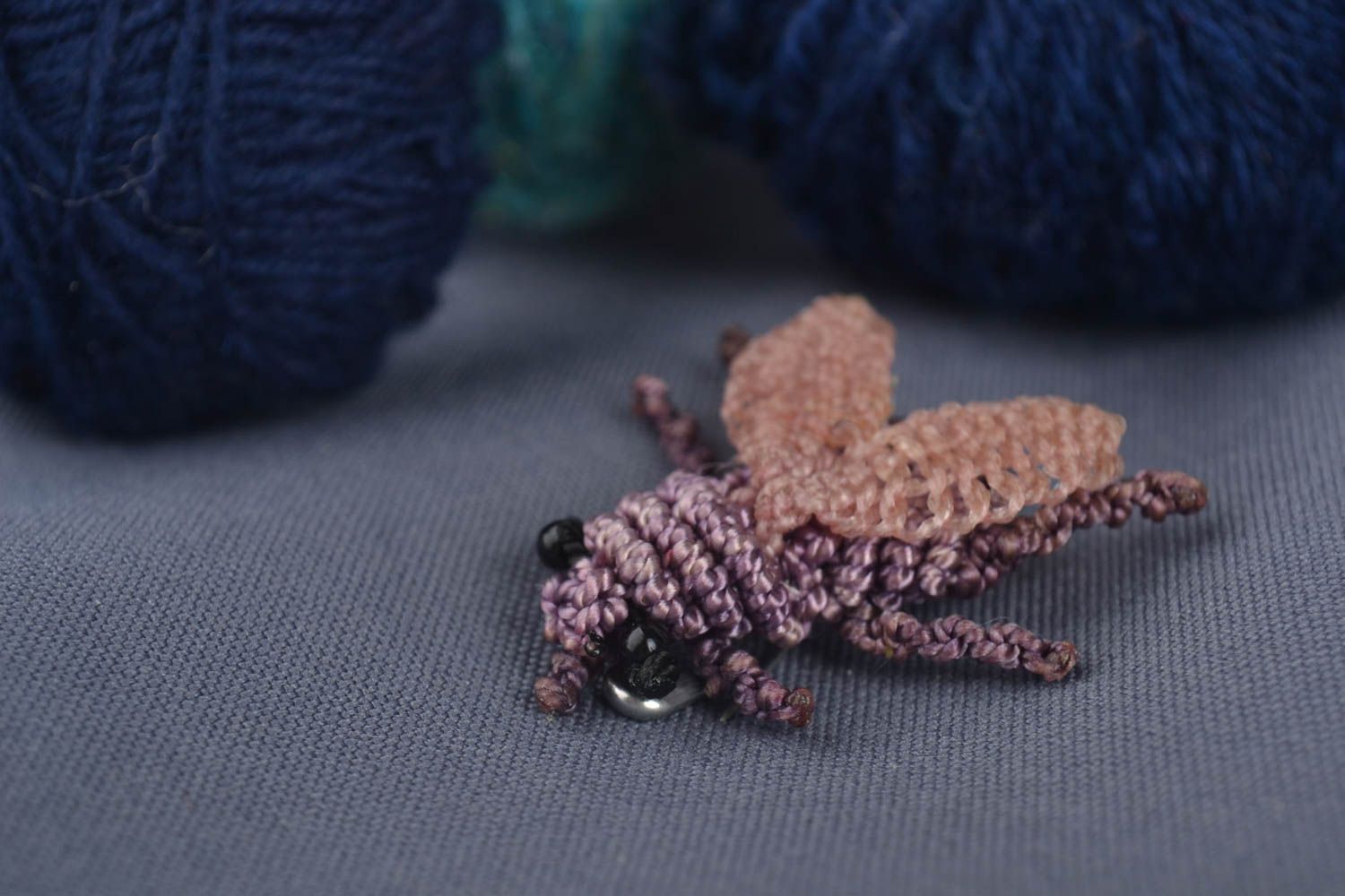 Handmade insect jewelry lilac woven brooch stylish cute macrame brooch photo 1