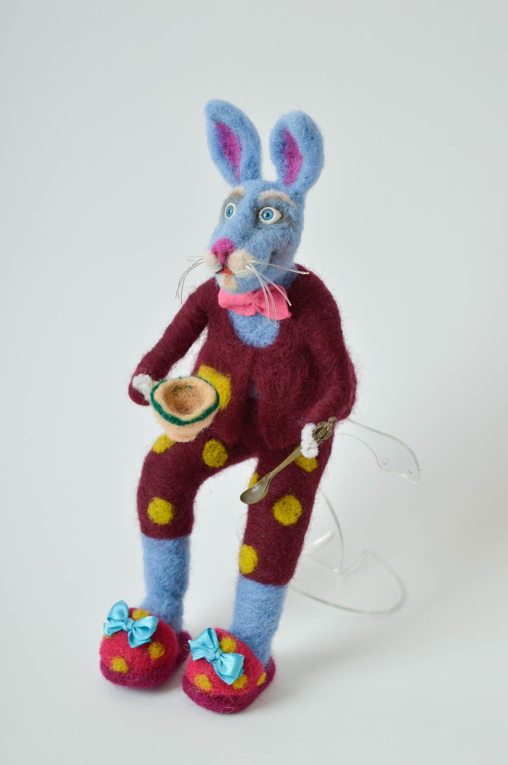 Handmade Kuscheltier Hase Designer Geschenk ausgefallenes Spielzeug gefilzt  foto 2