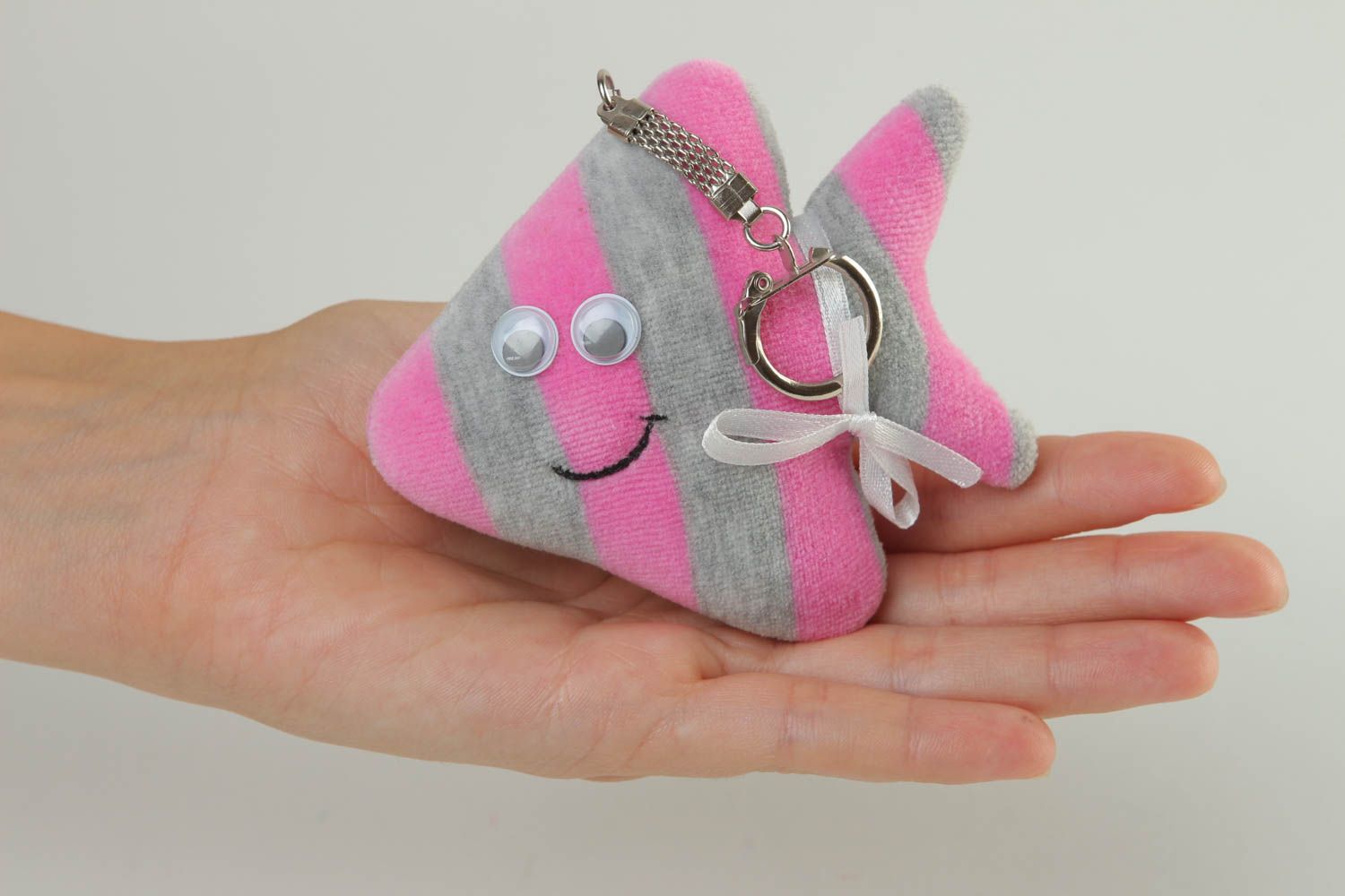 Schlüssel Anhänger handmade Schlüsselanhänger Fisch Designer Accessoire rosa foto 5