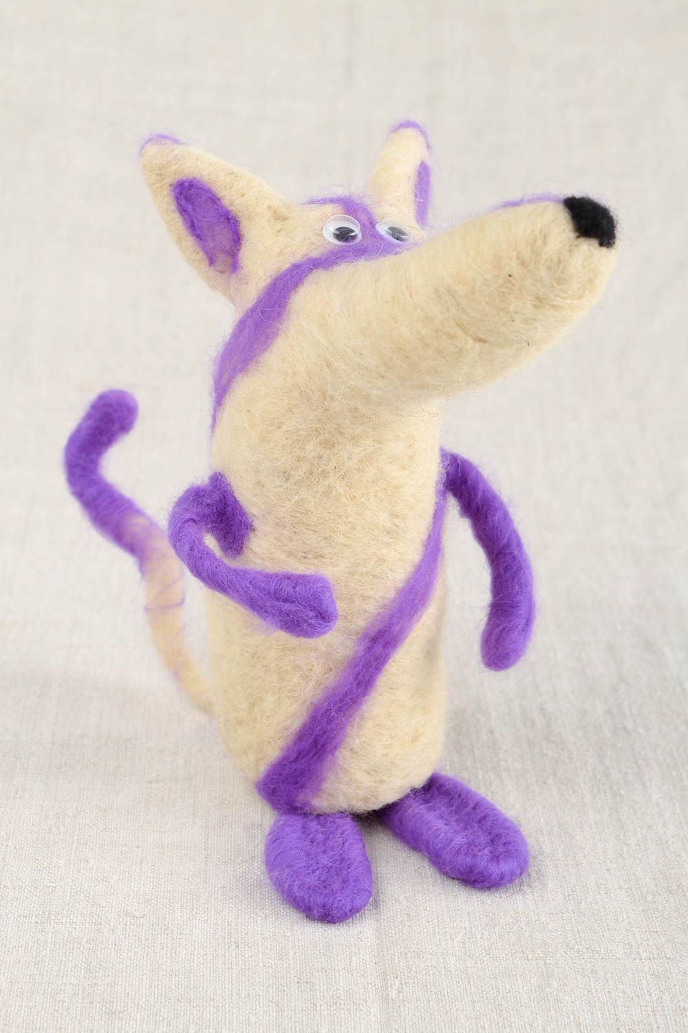Мягкая игрушка ручной работы валяная игрушка фиолетовый койот игрушка из шерсти фото 1