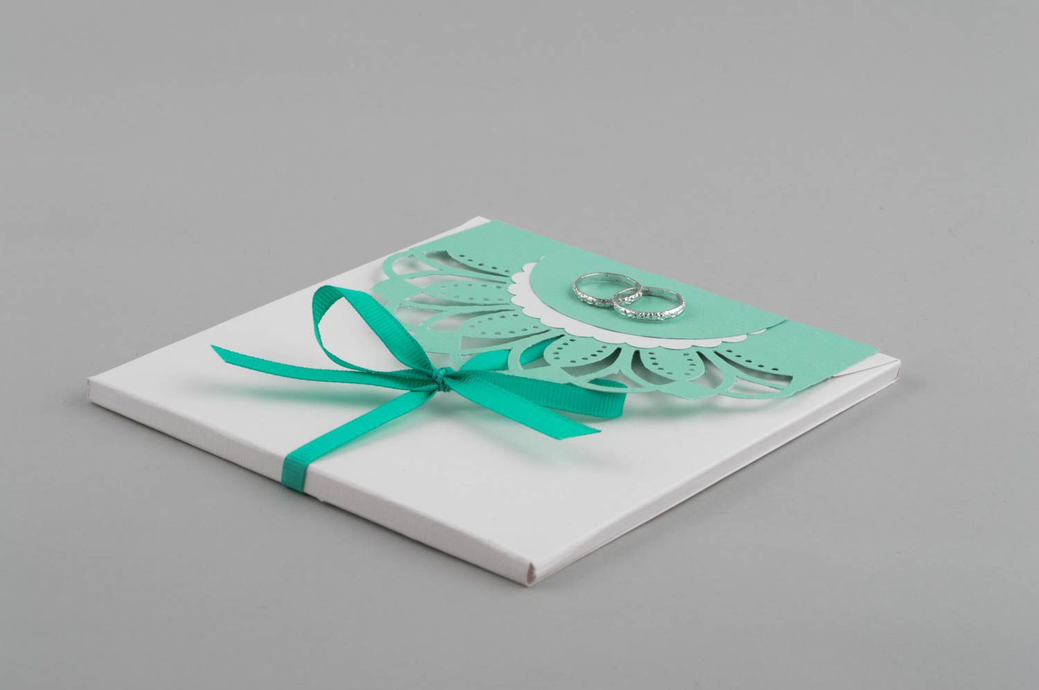 Handmade CD Papierhülle kreatives Geschenk Design Verpackung mit Schleife türkis foto 3