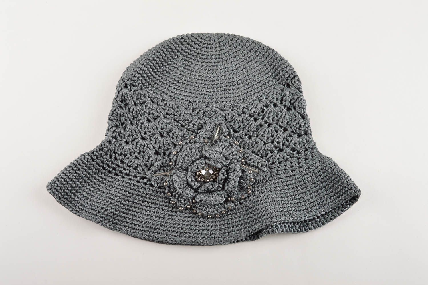 Handmade gehäkelter Hut Designer Accessoire Hut für Damen schöner Hut grau foto 5