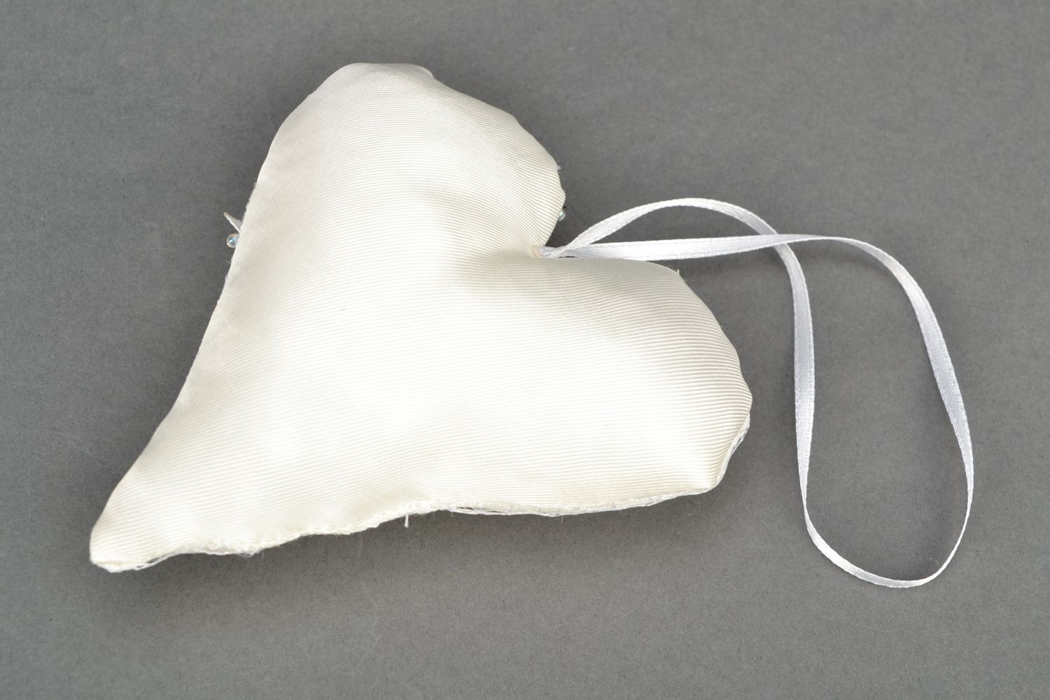 Décoration en tissu à suspendre Coeur blanc photo 3