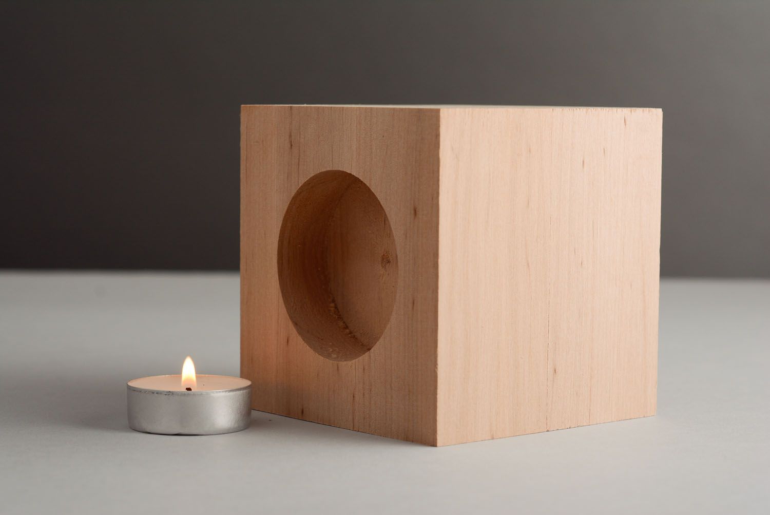 Bougeoir cube en bois brut à décorer  photo 1