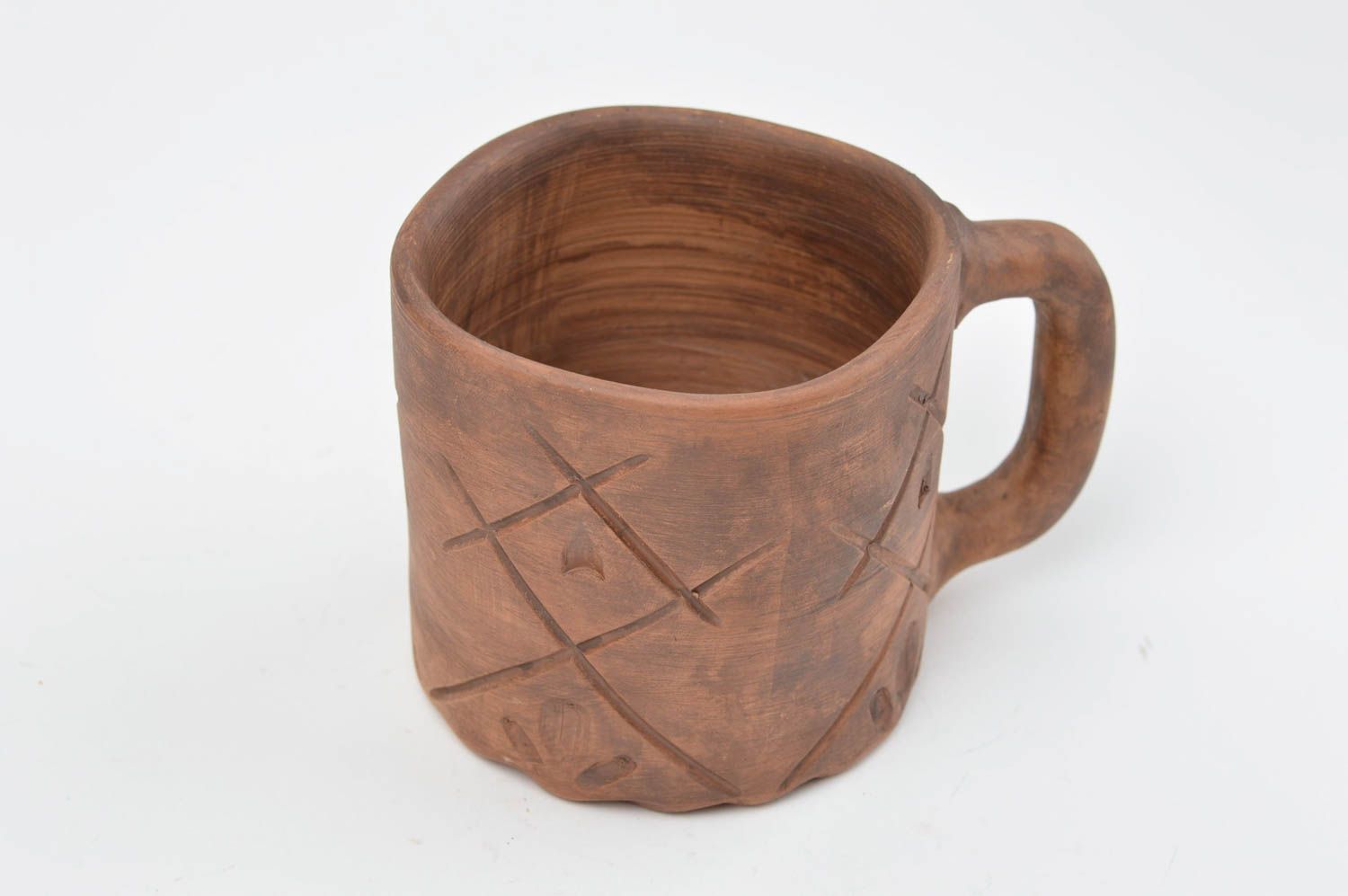 Глиняная чашка коричневая с узорами красивая небольшая ручной работы подарок фото 3