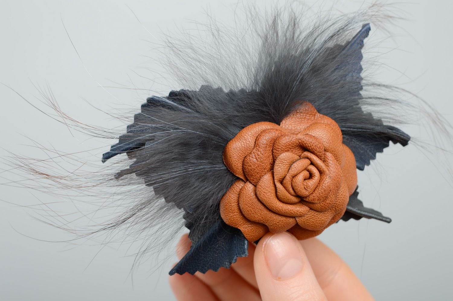 Brown leather flower brooch-hair clip photo 2