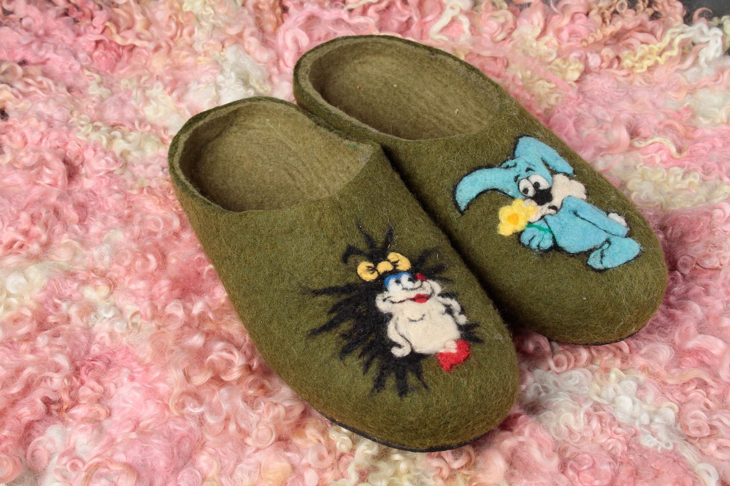 Handmade felted slippers home woolen slippers with animals stylish present photo 1